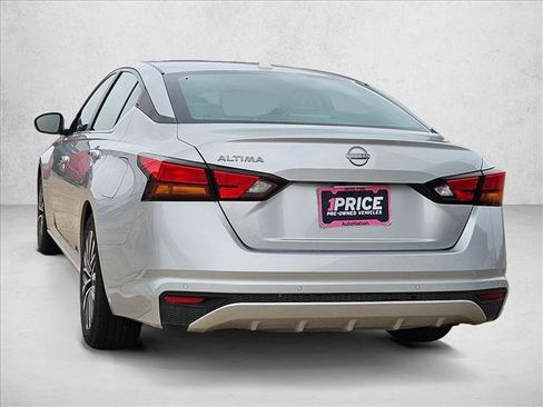 Used 2025 Nissan Altima 2.5 SV FWD image 7