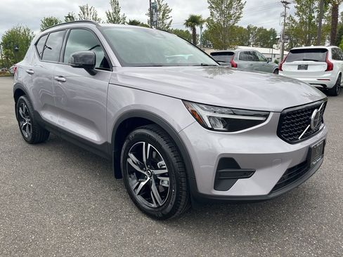 New 2026 Volvo XC40 B5 Core w/ Protection Package Premier AWD/4WD image 8