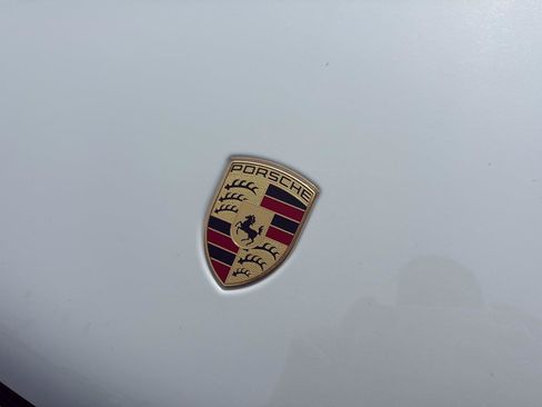 Used 2020 Porsche Macan AWD/4WD image 47