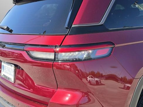 New 2026 Jeep Grand Cherokee Altitude AWD/4WD image 14