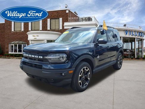 Used 2023 Ford Bronco Sport Outer Banks w/ Tech Package AWD/4WD image 1