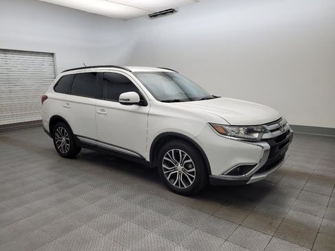 Used 2016 Mitsubishi Outlander SE FWD image 11