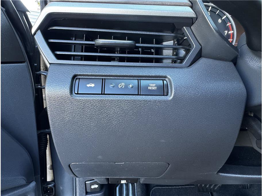 Used 2025 Nissan Altima 2.5 SV AWD/4WD image 28