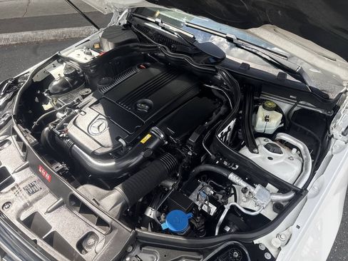 Used 2014 Mercedes-Benz C 250 Sedan image 14
