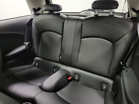 Used 2015 MINI Cooper 2-Door Hardtop image 20