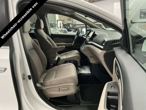 Used 2021 Honda Odyssey EX image 12