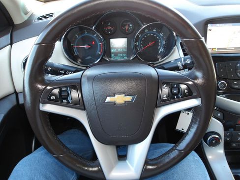 Used 2014 Chevrolet Cruze Diesel FWD image 13
