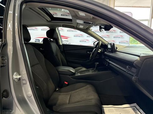 Used 2025 Honda Accord SE image 44