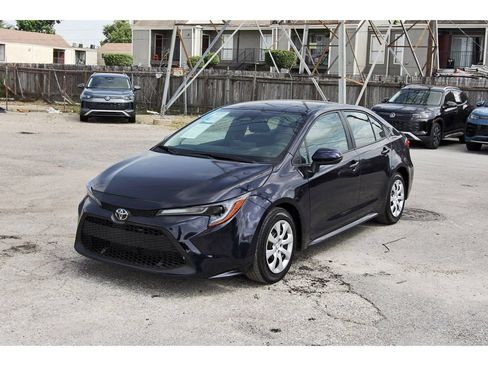 Used 2025 Toyota Corolla LE FWD image 3