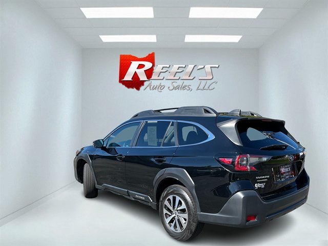 Used 2023 Subaru Outback Premium AWD/4WD image 10