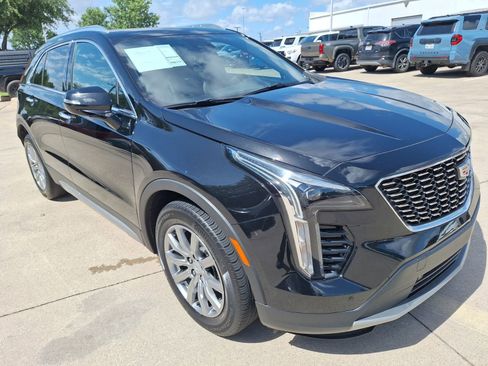 Used 2023 Cadillac XT4 Premium Luxury FWD image 8