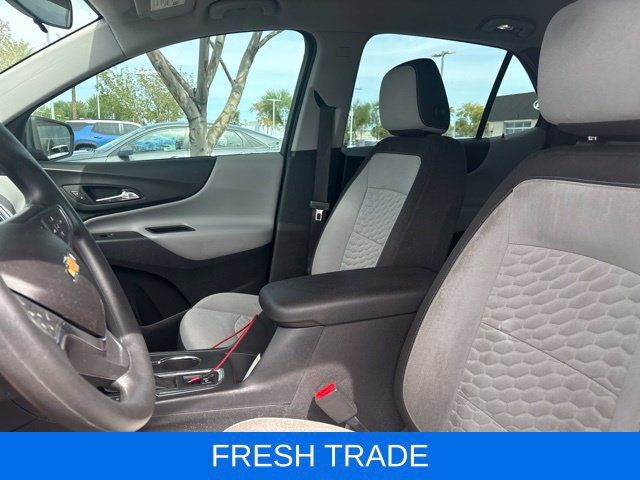 Used 2018 Chevrolet Equinox LS FWD image 3