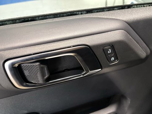 New 2025 Ford Bronco Badlands image 24