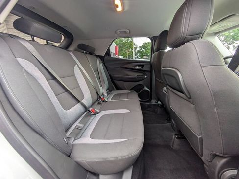Used 2025 Chevrolet TrailBlazer LT AWD/4WD image 29