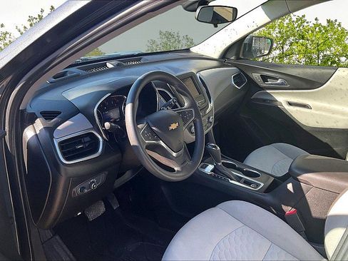 Used 2020 Chevrolet Equinox LT w/ LPO, Floor Liner Package image 16