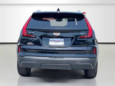 Used 2024 Cadillac XT4 Luxury w/ Cold Weather Package image 6