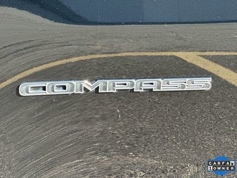 Used 2022 Jeep Compass Latitude image 30