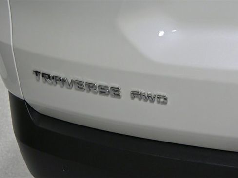 Certified 2023 Chevrolet Traverse LT image 5