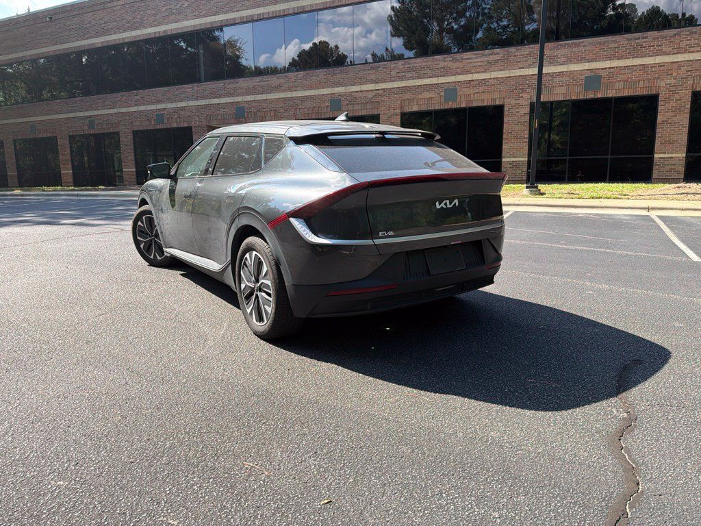 Used 2024 Kia EV6 Light AWD/4WD image 2