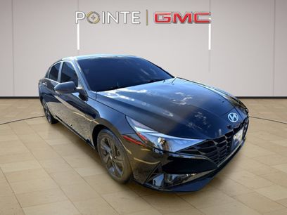 Used 2022 Hyundai Elantra SEL w/ Convenience Package