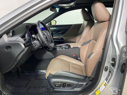 Used 2024 Lexus ES 350 Ultra Luxury w/ Accessory Package (Z1) image 10