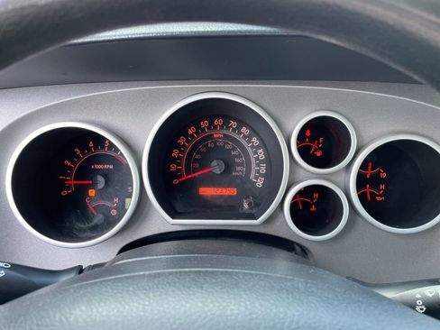 Used 2013 Toyota Tundra 2WD CrewMax w/ SR5 Pkg image 32