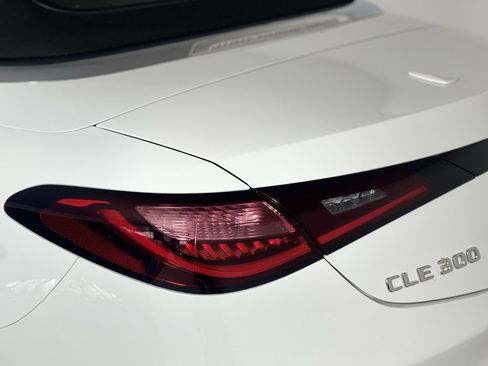 Used 2024 Mercedes-Benz CLE 300 4MATIC Cabriolet image 16