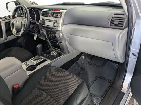 Used 2013 Toyota 4Runner SR5 image 5