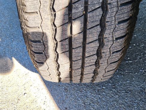 Used 2022 Chevrolet Silverado 1500 Custom image 11