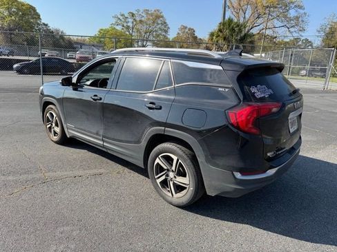 Used 2020 GMC Terrain SLT image 2