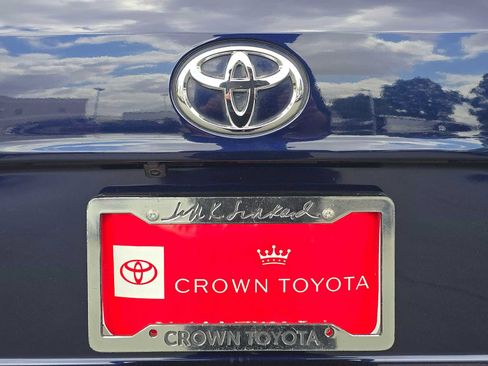 Certified 2024 Toyota Highlander XSE FWD image 16