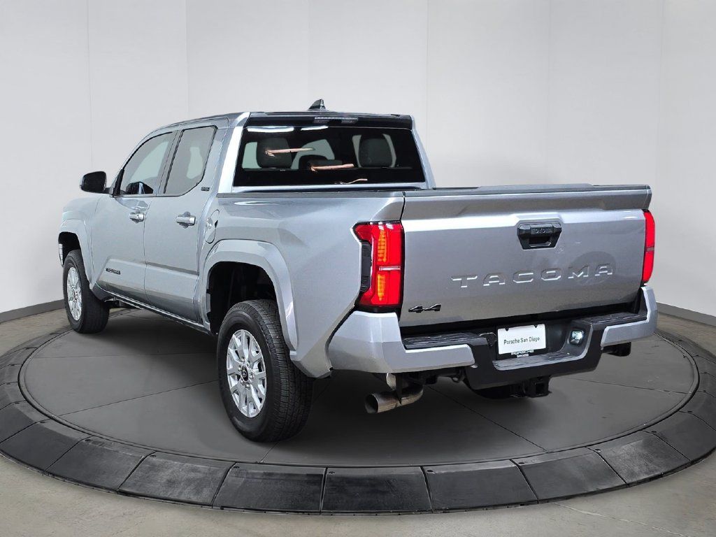 Used 2026 Toyota Tacoma SR5 AWD/4WD image 3
