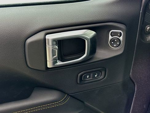 New 2026 Jeep Wrangler Unlimited Sahara AWD/4WD image 17