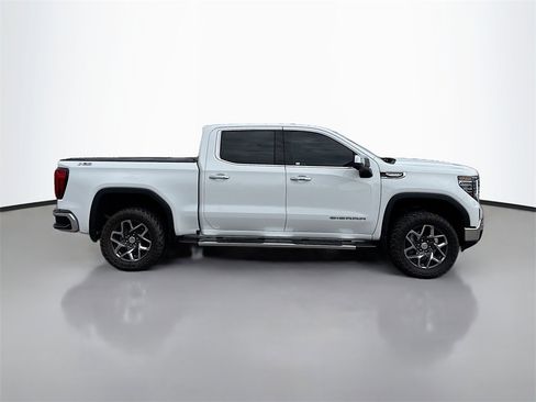 Used 2024 GMC Sierra 1500 SLT image 8