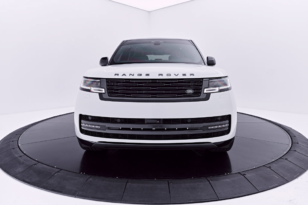 Used 2025 Land Rover Range Rover SE AWD/4WD image 17