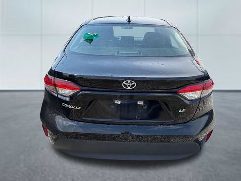 Used 2025 Toyota Corolla LE FWD image 3