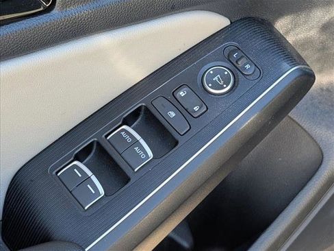 Used 2022 Honda Civic Sport Touring image 12