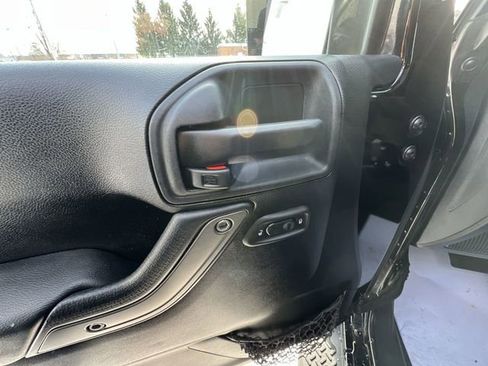 Used 2013 Jeep Wrangler Sport image 21