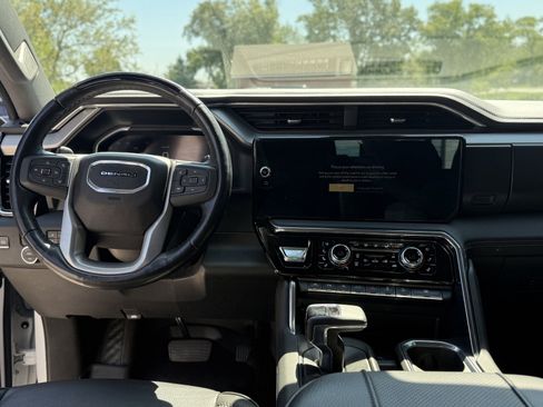 Used 2024 GMC Sierra 1500 Denali AWD/4WD image 28