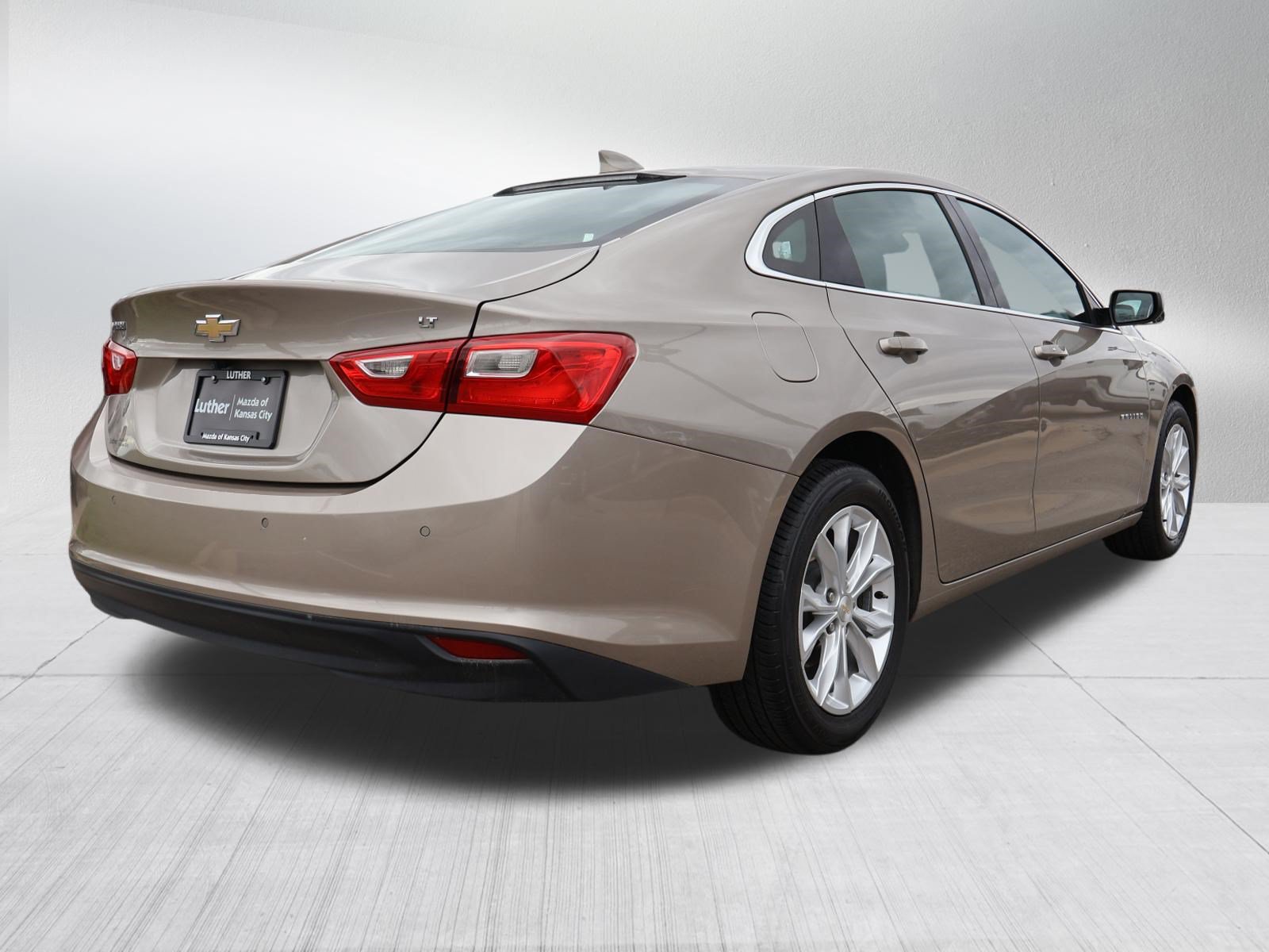 Used 2025 Chevrolet Malibu LT FWD image 7