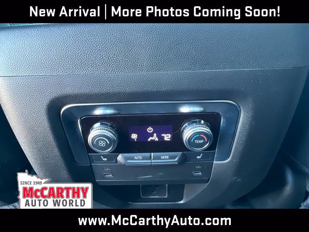 Used 2025 GMC Yukon Elevation w/ LPO, Elevation Black Package AWD/4WD image 21