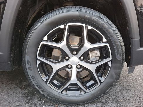 Certified 2024 Jeep Compass Limited image 8