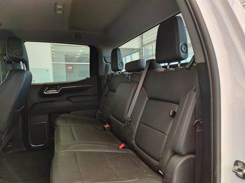 Used 2024 GMC Sierra 1500 SLT AWD/4WD image 10