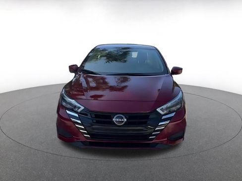 Used 2025 Nissan Versa SV image 2