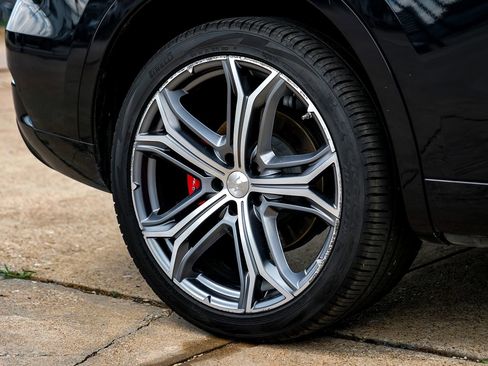 Used 2019 Maserati Levante S GranLusso image 48