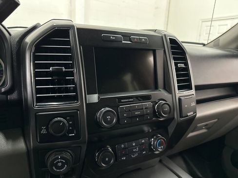Used 2019 Ford F150 XLT w/ Equipment Group 302A Luxury image 40
