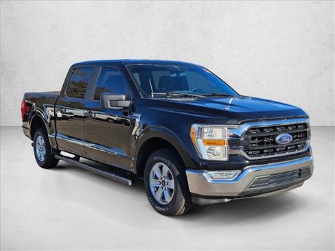 Used 2021 Ford F150 XLT image 3