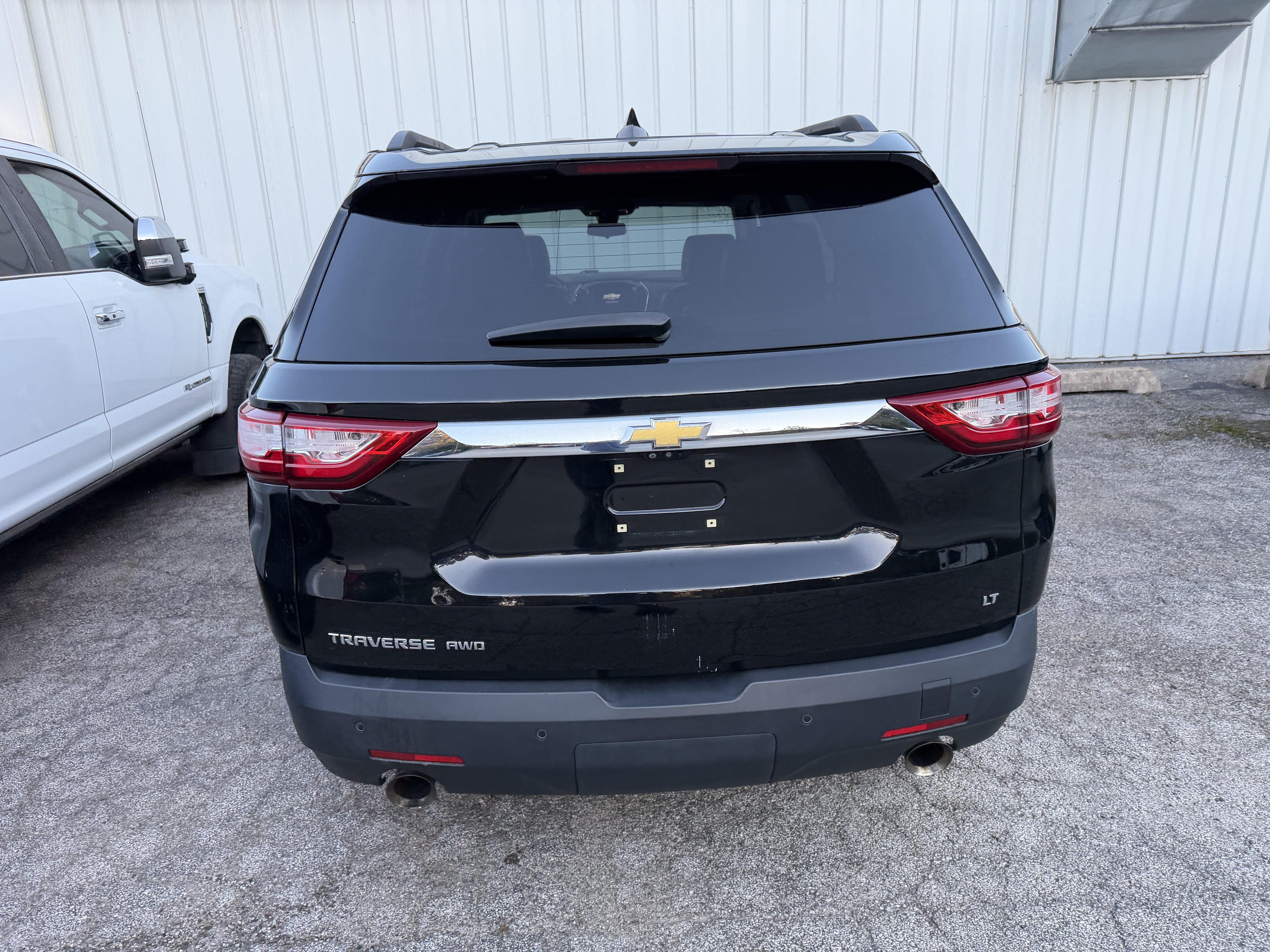 Used 2020 Chevrolet Traverse LT w/ LT Premium Package AWD/4WD image 12