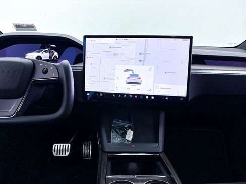 Used 2023 Tesla Model X image 6