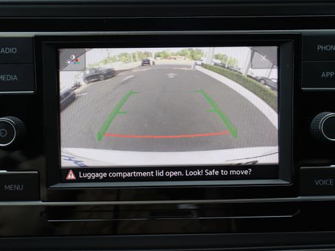 Used 2021 Volkswagen Atlas S image 26